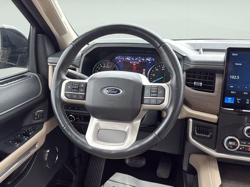 Used 2024 Ford Expedition Max Limited AWD/4WD image 16