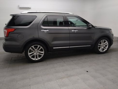 Used 2017 Ford Explorer Limited FWD image 10
