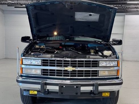 Used 1993 Chevrolet Suburban 4WD image 27