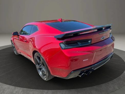 Used 2018 Chevrolet Camaro SS RWD image 7