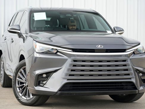 Used 2024 Lexus TX 350 TX 350 Premium w/ Cold Weather Package image 4