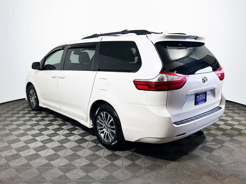 Certified 2018 Toyota Sienna XLE w/ XLE Navigation Package FWD image 5