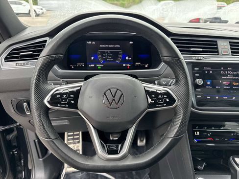 Used 2022 Volkswagen Tiguan SE R-Line AWD/4WD image 21