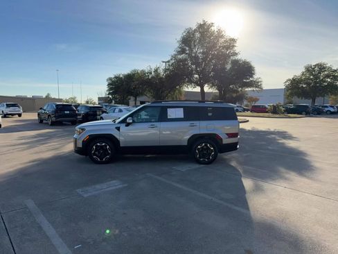 Used 2025 Hyundai Santa Fe SEL image 16