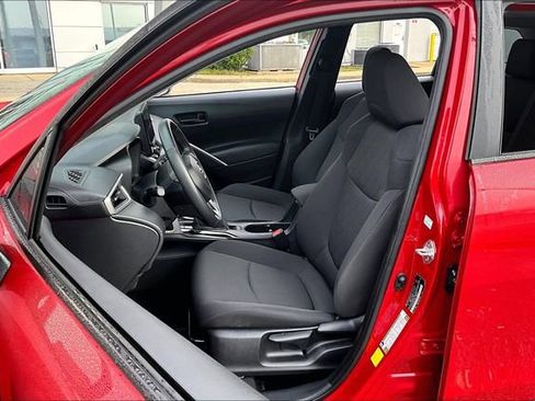 Used 2023 Toyota Corolla Cross LE image 18