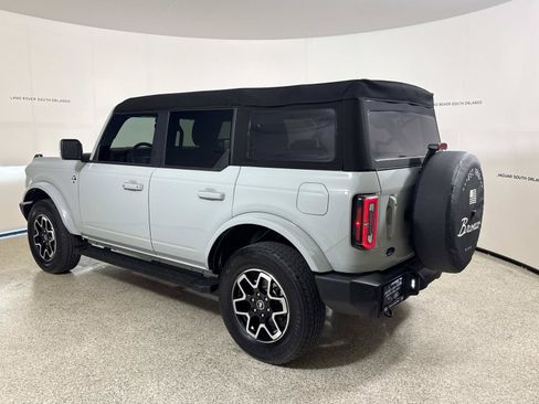 Used 2024 Ford Bronco Outer Banks AWD/4WD image 3