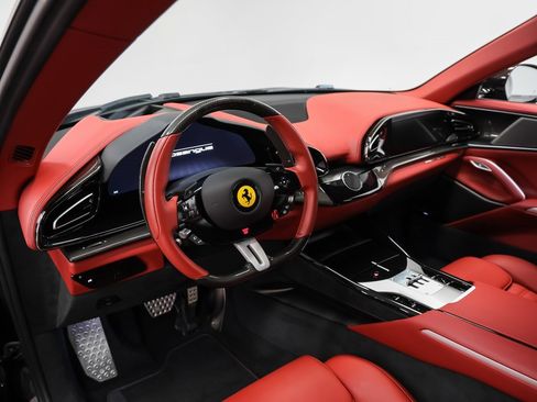 Used 2025 Ferrari Purosangue image 2