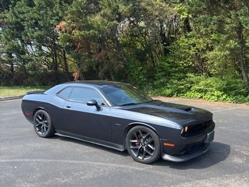 Used 2019 Dodge Challenger R/T w/ Driver Convenience Group image 22