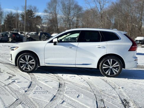 Used 2023 Volvo XC60 B5 Plus w/ Climate Package image 3