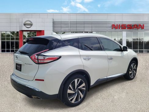 Used 2018 Nissan Murano Platinum w/ Cargo Package FWD image 2