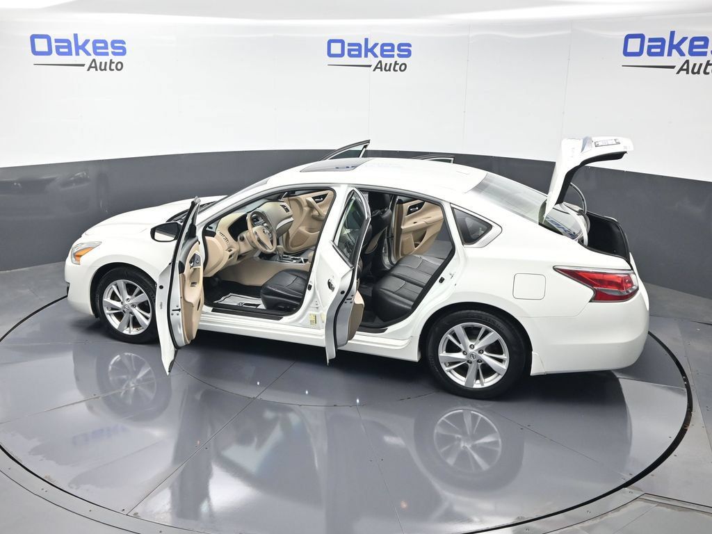 Used 2015 Nissan Altima 2.5 SV w/ Convenience Package FWD image 58