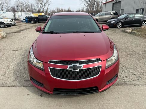 Used 2011 Chevrolet Cruze LT image 2