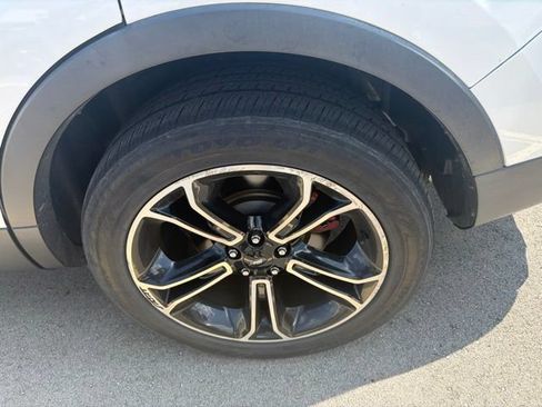 Used 2015 Ford Explorer Sport w/ Equipment Group 401A AWD/4WD image 3
