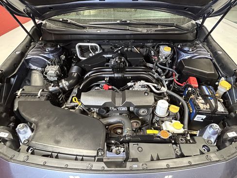 Used 2017 Subaru Legacy 2.5i Limited image 19