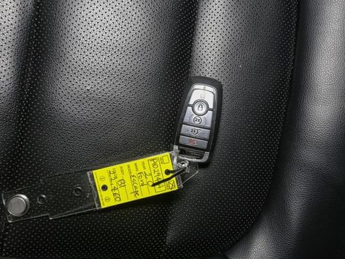 Used 2020 Ford Escape SEL AWD/4WD image 41