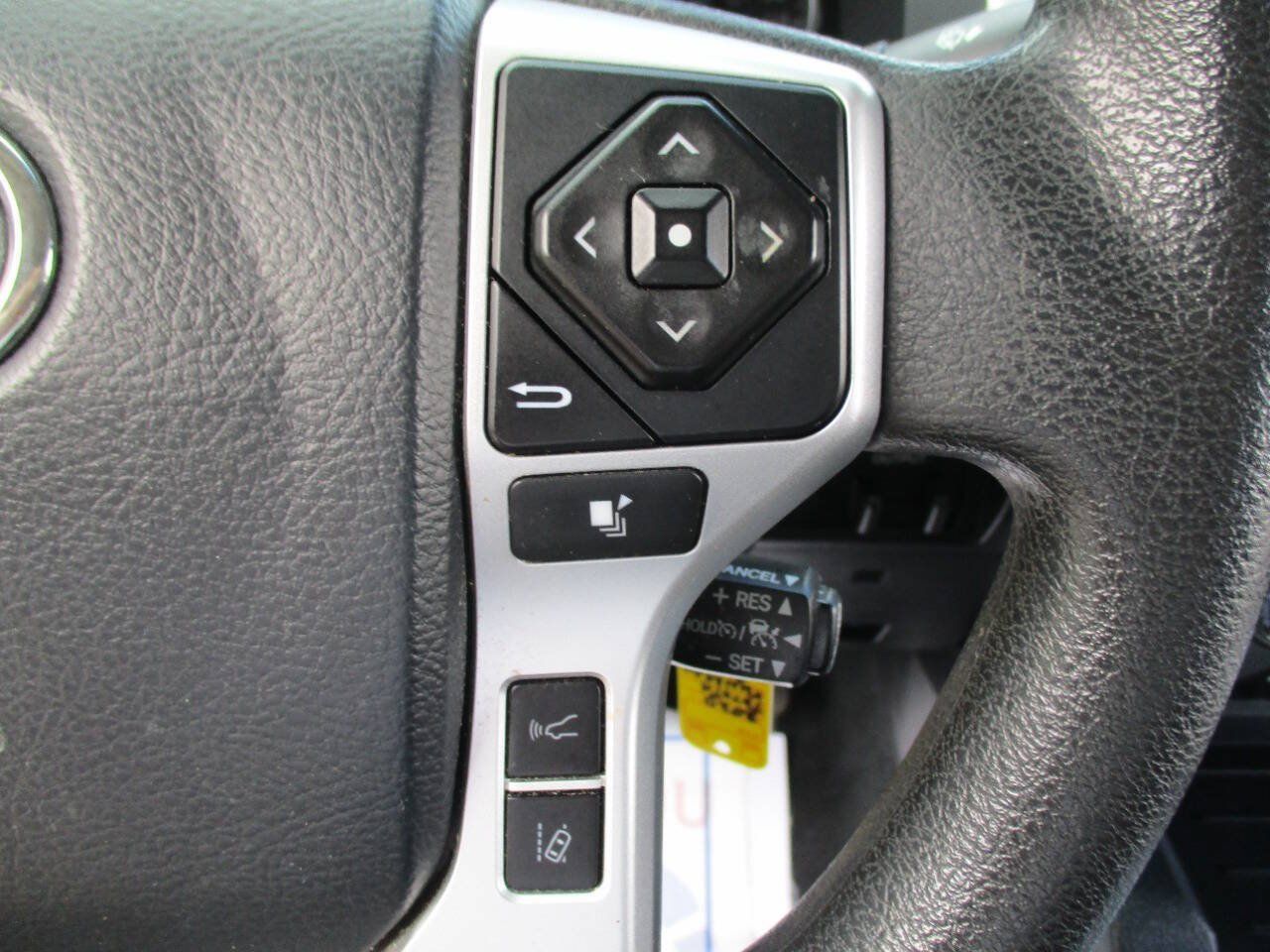Used 2020 Toyota Tundra SR5 w/ SR5 Upgrade Package AWD/4WD image 14