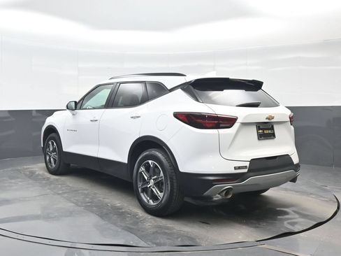 Used 2025 Chevrolet Blazer LT w/ Convenience Package FWD image 4