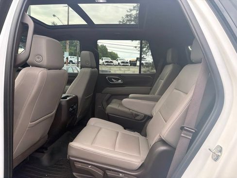 Used 2021 Chevrolet Tahoe Z71 w/ Z71 Signature Package AWD/4WD image 12