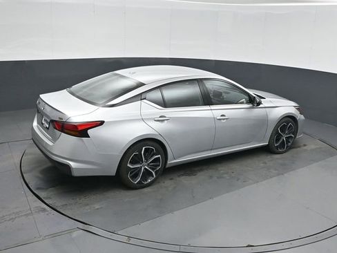 Used 2023 Nissan Altima 2.5 SR FWD image 31
