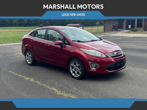 Used 2013 Ford Fiesta Titanium FWD image 1