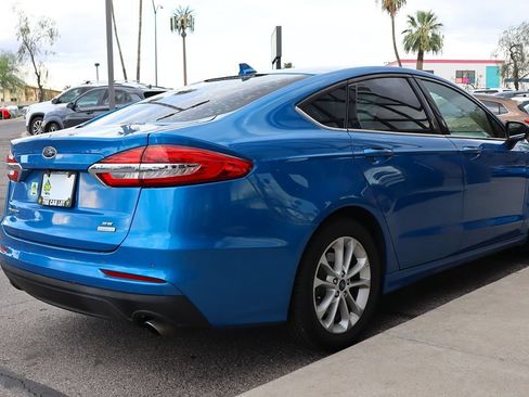 Used 2019 Ford Fusion SE FWD image 13