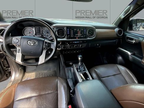 Used 2016 Toyota Tacoma Limited w/ Towing Package AWD/4WD image 10