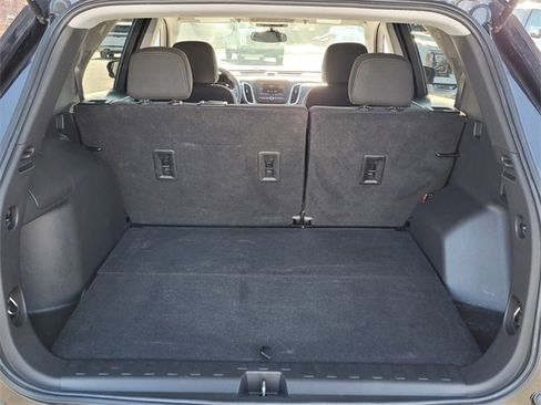 Used 2021 Chevrolet Equinox LT image 12