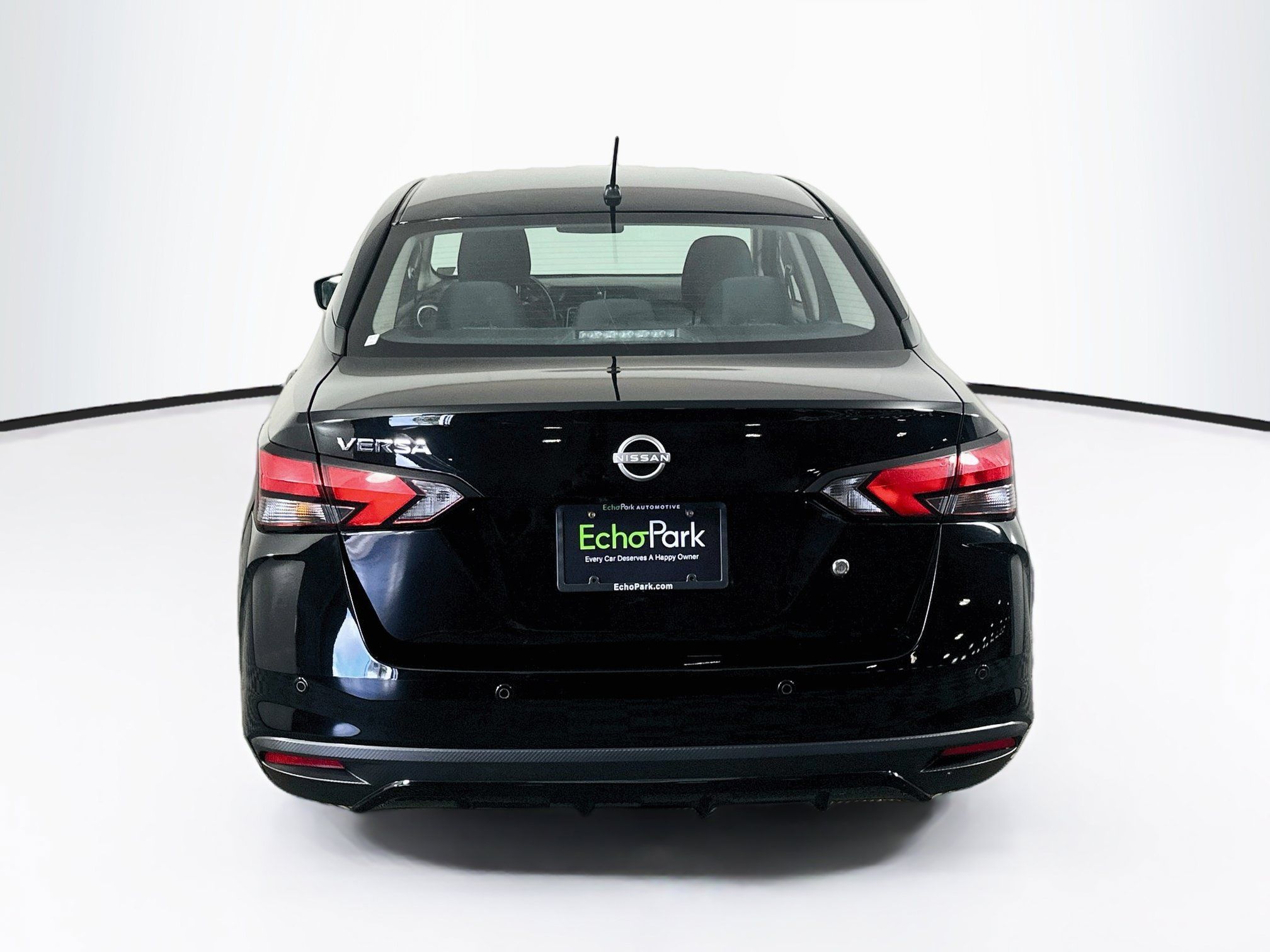 Used 2025 Nissan Versa S FWD image 7