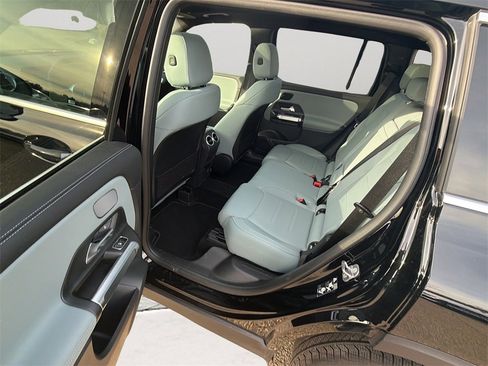 Certified 2026 Mercedes-Benz GLB 250 4MATIC image 19