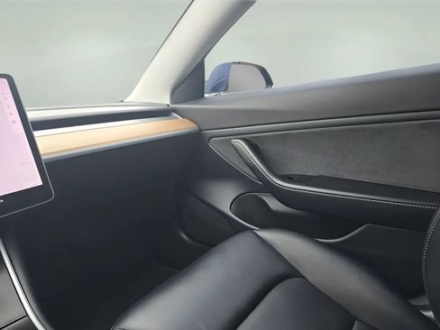 Used 2018 Tesla Model 3 Long Range image 15