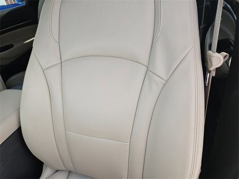 Used 2020 Buick Enclave Premium w/ Surround and Sites Package image 19