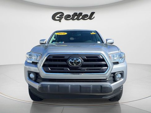 Used 2019 Toyota Tacoma SR5 RWD image 2