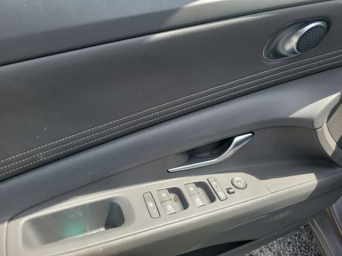 Used 2025 Hyundai Elantra Sport FWD image 15
