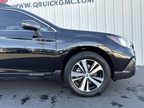 Used 2018 Subaru Outback 3.6R Limited image 33