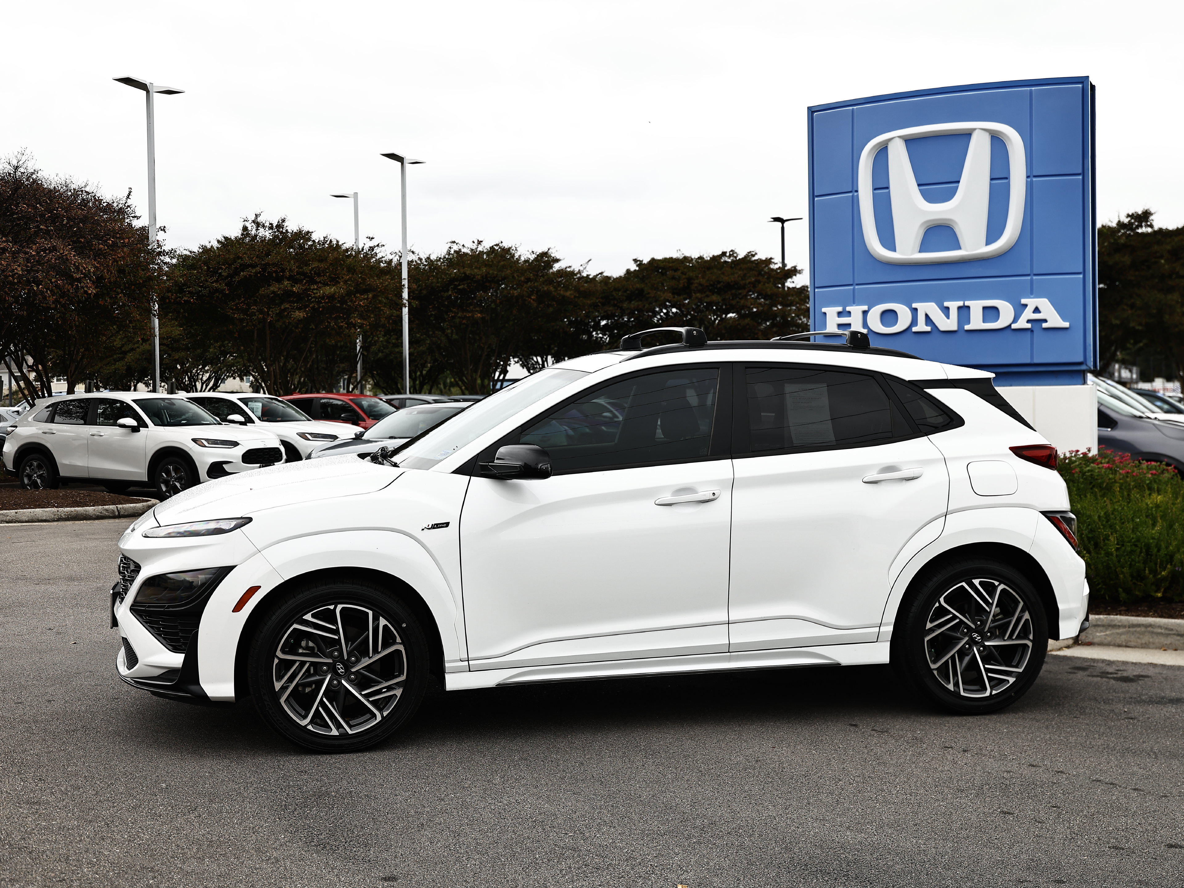 Used 2022 Hyundai Kona N Line w/ Tech Package AWD/4WD image 4
