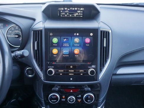 Used 2020 Subaru Forester Limited image 11