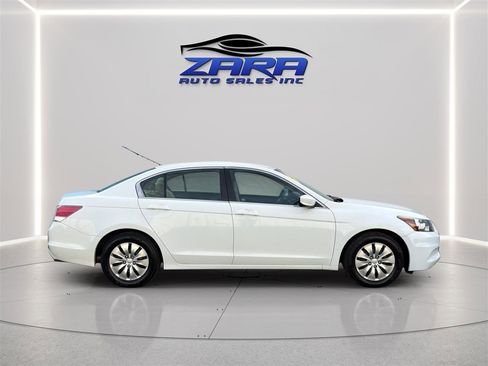 Used 2011 Honda Accord LX image 8