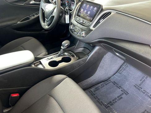 Used 2023 Chevrolet Malibu LS FWD image 15