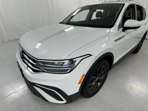 Used 2024 Volkswagen Tiguan SE AWD/4WD image 7