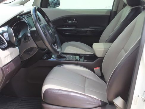 Used 2016 Kia Sedona SX Limited FWD image 14