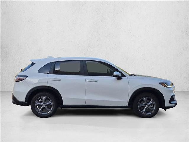 Certified 2027 Honda HR-V LX image 4