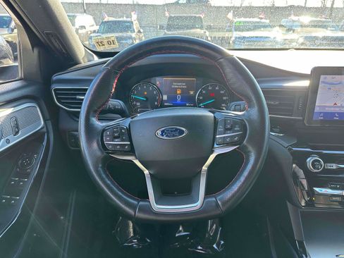 Used 2022 Ford Explorer ST-Line image 14