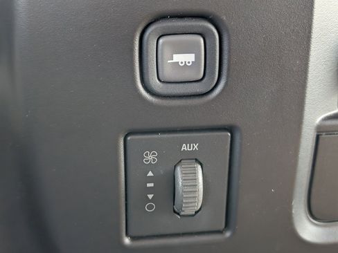 Used 2003 GMC Savana 3500 image 12