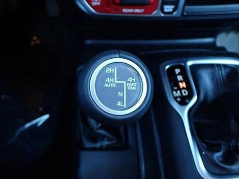 Used 2025 Jeep Wrangler Rubicon image 23