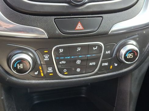 Used 2019 Chevrolet Equinox LT image 17