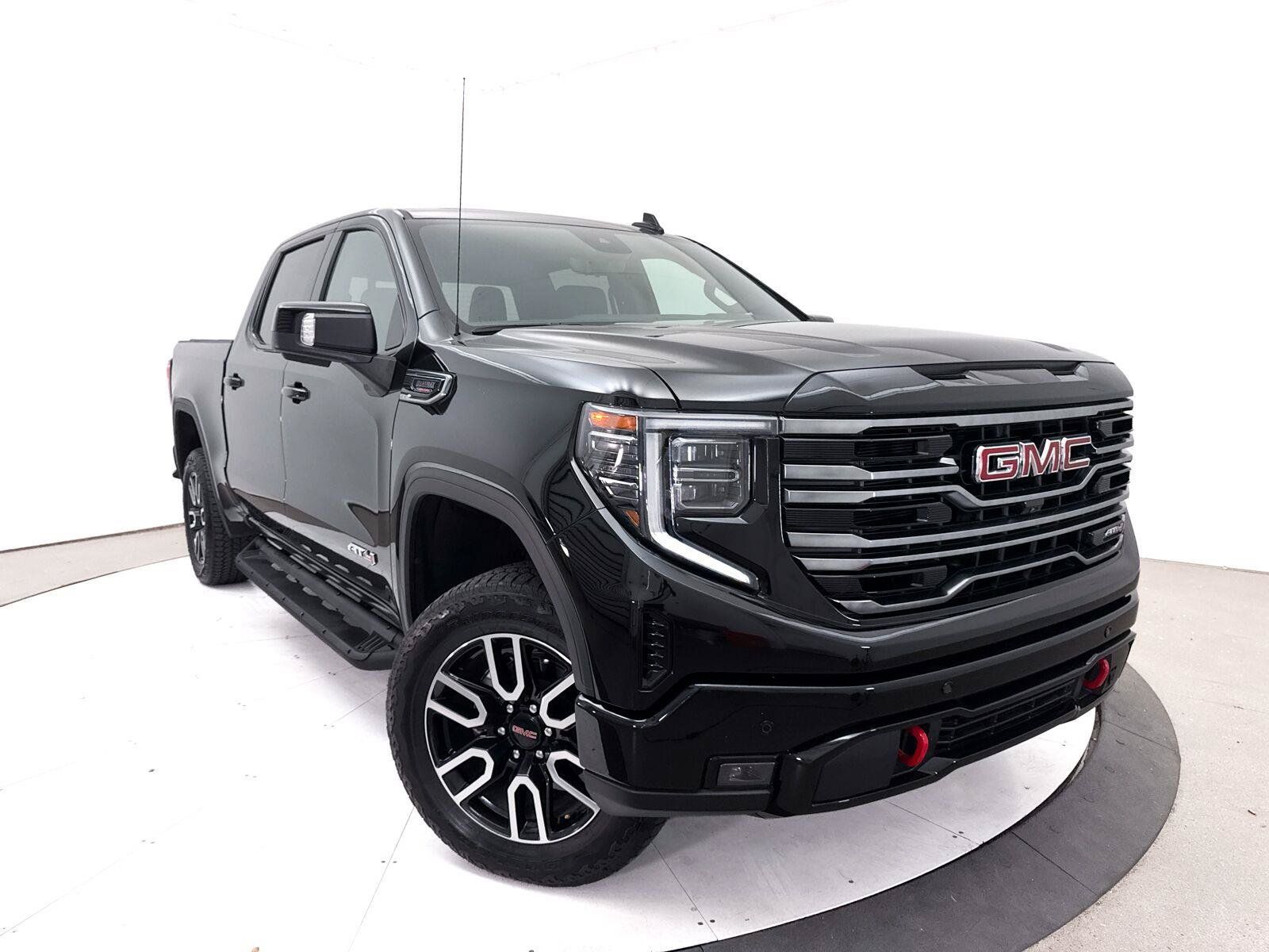 Used 2025 GMC Sierra 1500 AT4 w/ Technology Package AWD/4WD image 1