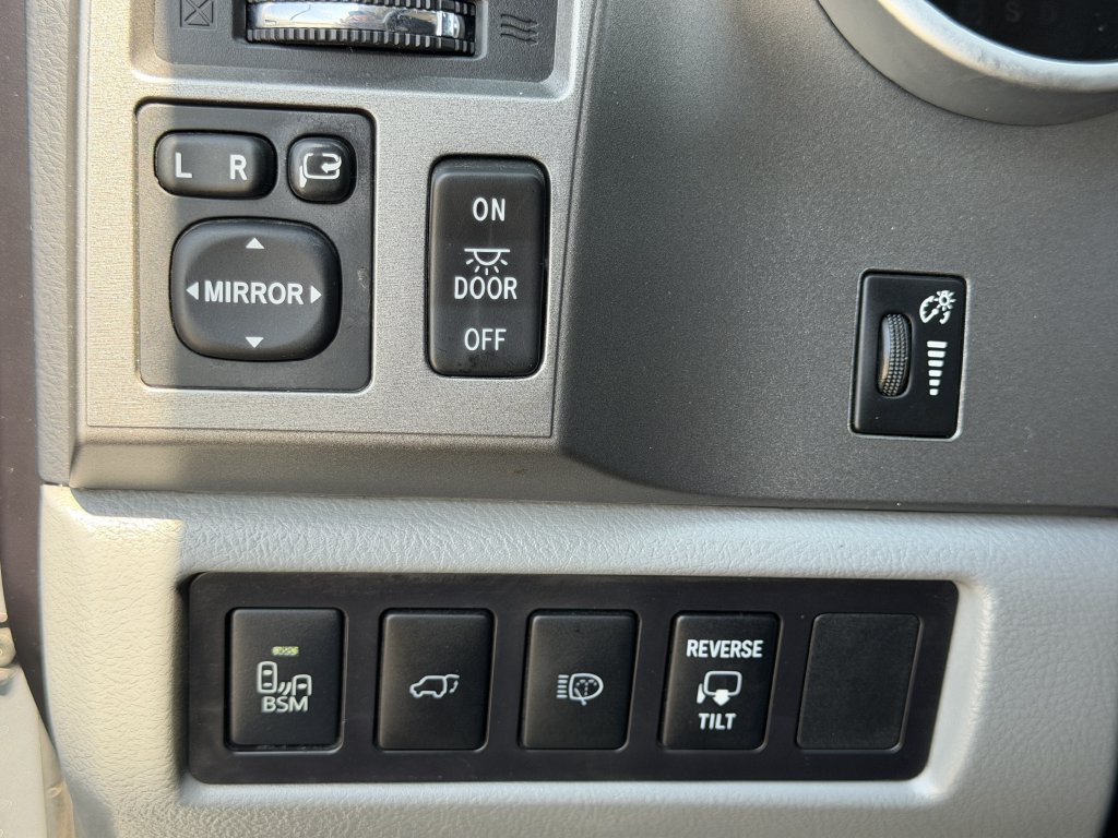 Used 2016 Toyota Sequoia Limited w/ Safety & Convenience Package RWD image 24