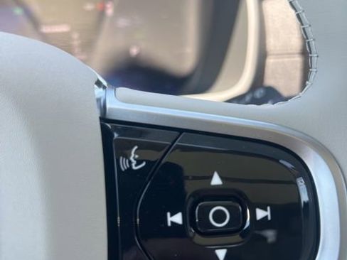 New 2026 Volvo XC90 T8 Ultra w/ Protection Package Premier AWD/4WD image 14