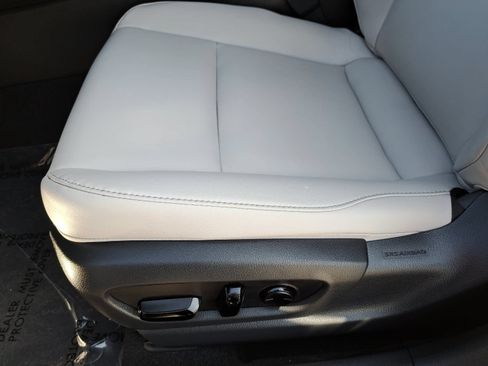 Used 2024 Lexus UX 250h FWD image 31