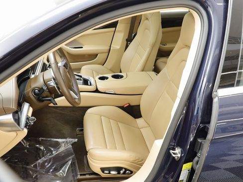 Used 2018 Porsche Panamera 4 image 14